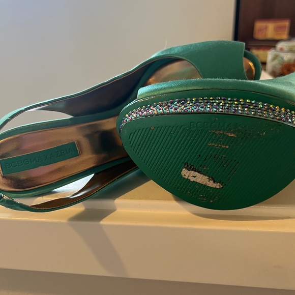 BCBG Max Azria Peep Toe Heels SZ9 - Picture 4 of 4